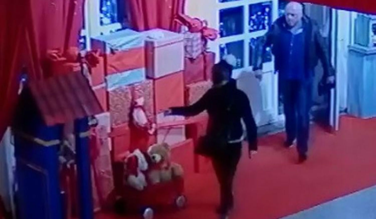 Opatijci pomogli policiji da pronađe kradljivce Orašara, lutke vraćene u izlog